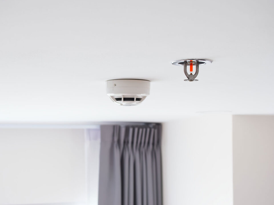 Πυροπροστασία Θωρακίζοντας το σπίτι σας από την απειλή της φωτιάς.