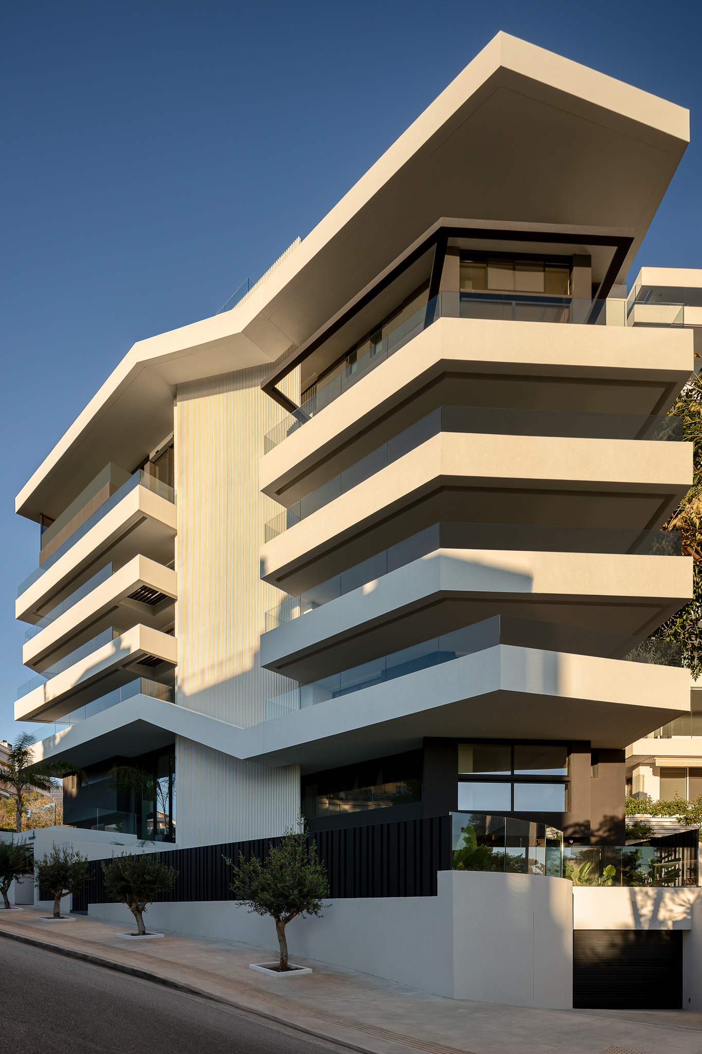 Ταξιαρχών 50 – H πολυτέλεια συναντά την καινοτομία σε μια μοναδική κατασκευή στον Άλιμο